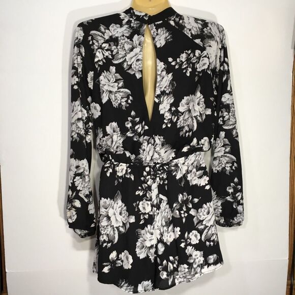 LORD & TAYLOR DESIGN LAB BOHO COTTAGECORE FLORAL LONG SLEEVE ROMPER POCKETS M - Picture 3 of 16